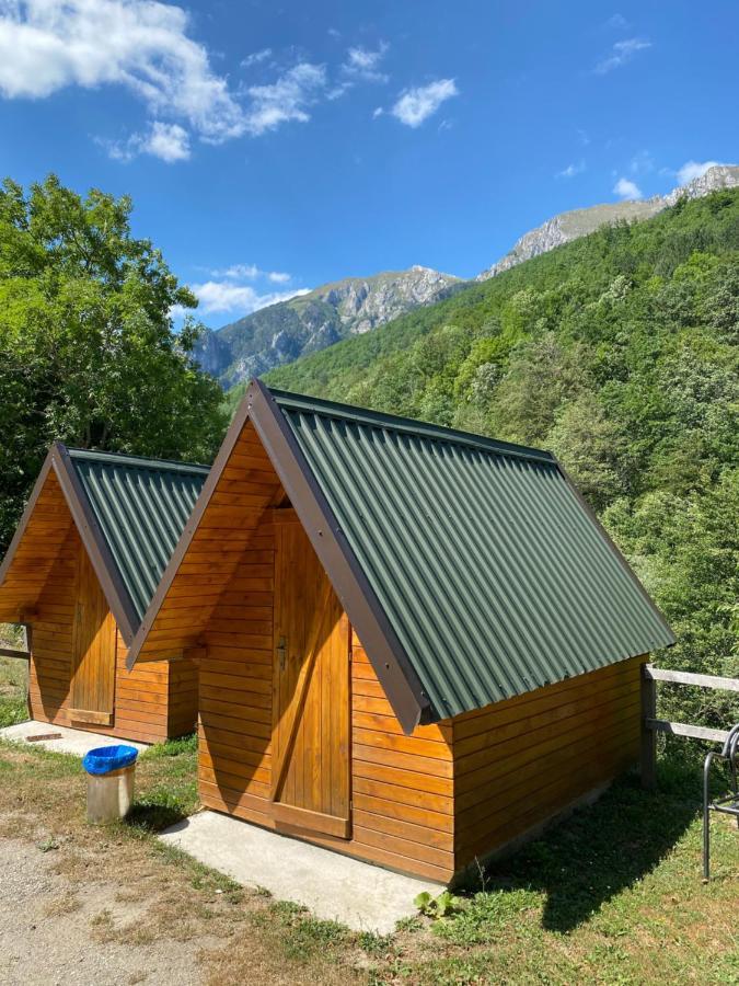 Apartmani Sastavci ティエンティシュテ エクステリア 写真