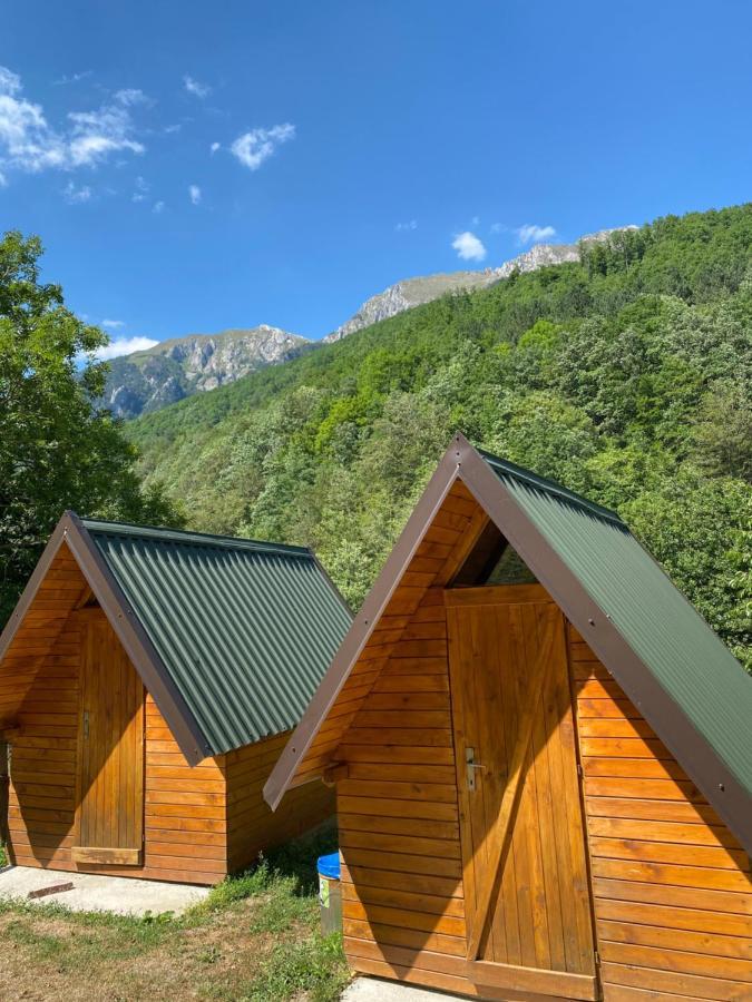 Apartmani Sastavci ティエンティシュテ エクステリア 写真